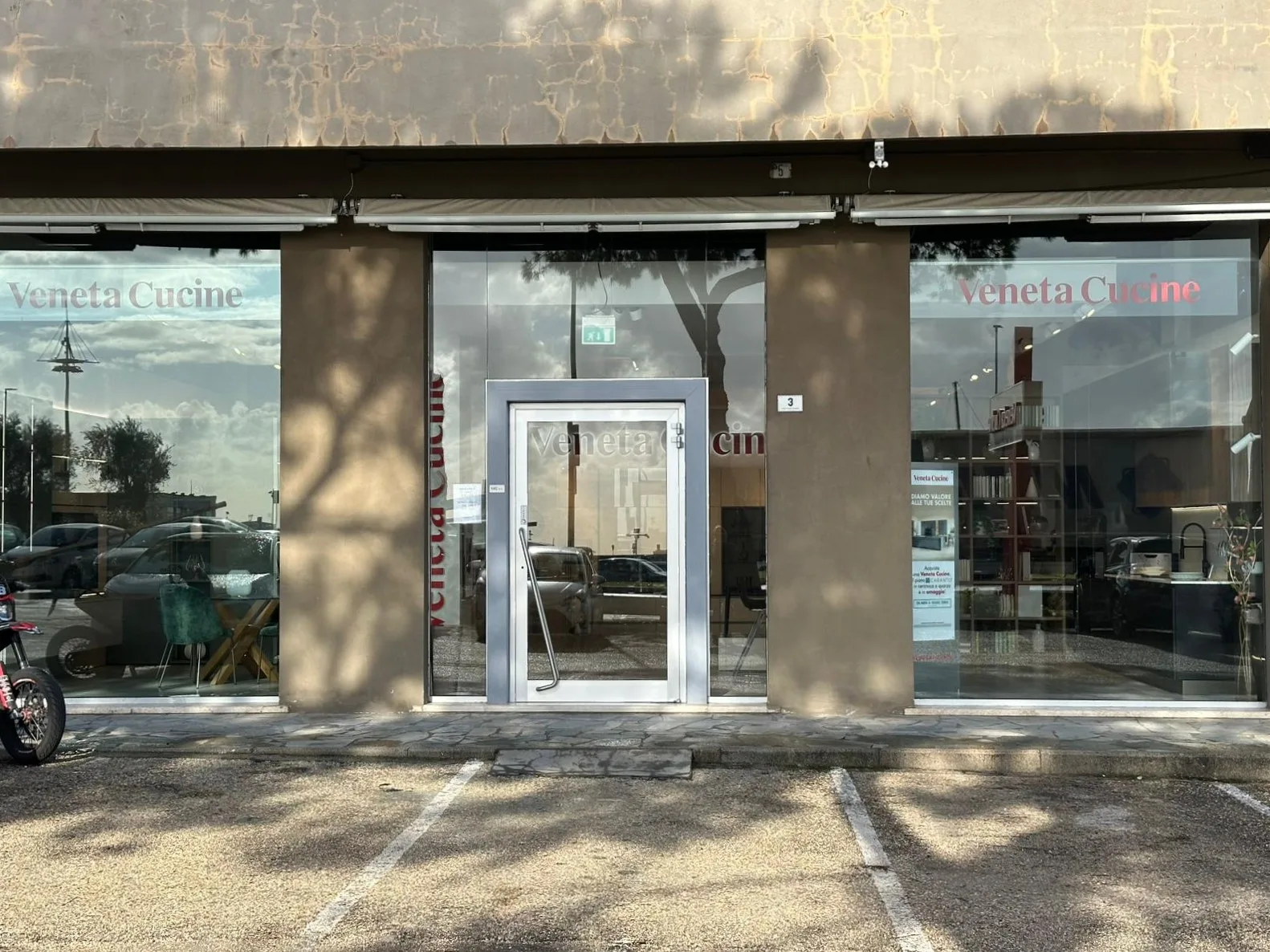 Scopri di più sull'articolo Formia, centralissimo e ampio locale commerciale