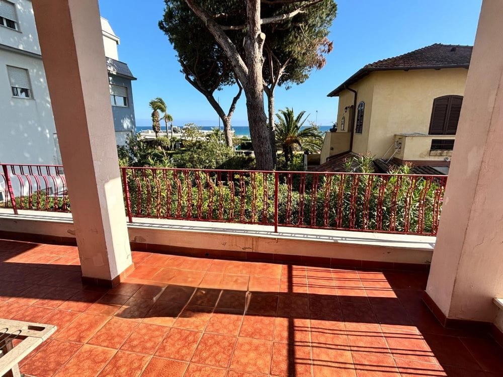 Scopri di più sull'articolo Gaeta – Serapo, Via Roma | Appartamento con Terrazzo Panoramico Fronte Mare