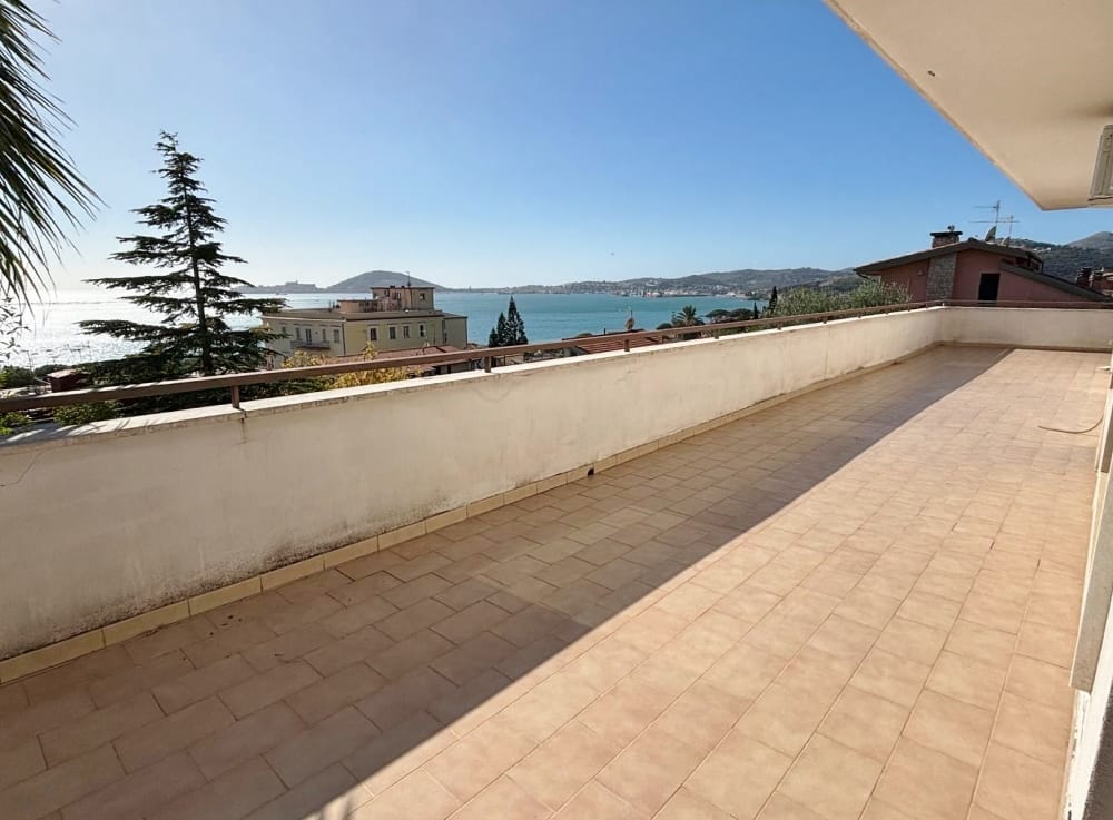 Read more about the article Prestigious Villa with a Panoramic View of the Gulf of Formia – S. Remigio Area