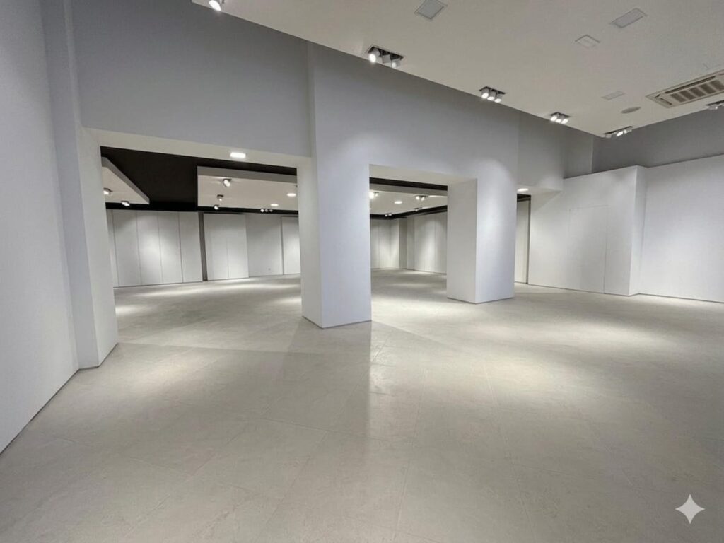 Formia, centralissimo e ampio locale commerciale image 5