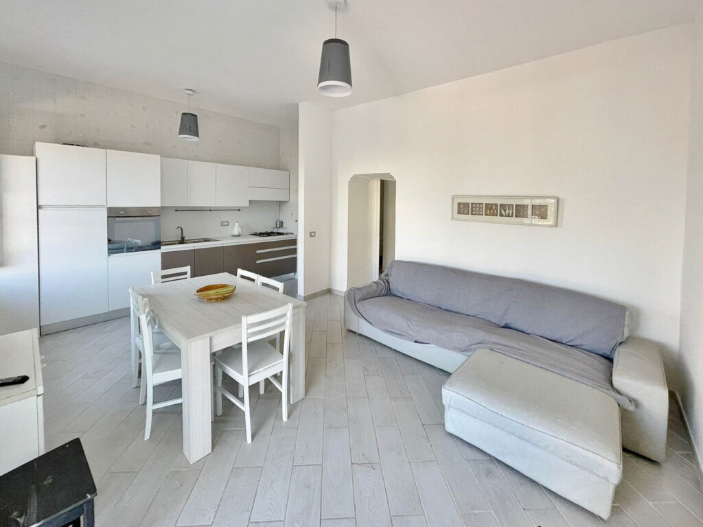 Gaeta quadrilocale con spazio esterno in affitto periodo estivo image 3