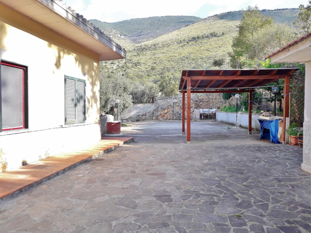 Itri Villetta da ristrutturare image 2