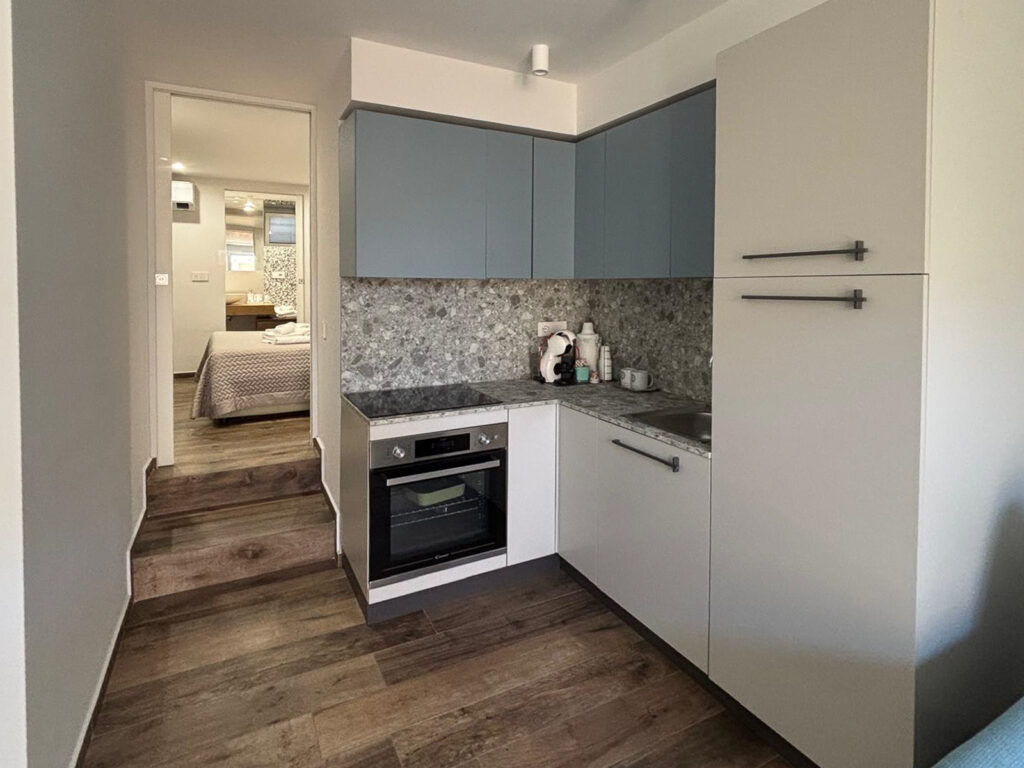 Design & Prestige nel Cuore di Gaeta: Un Gioiello Unico in Via Marconi image 4