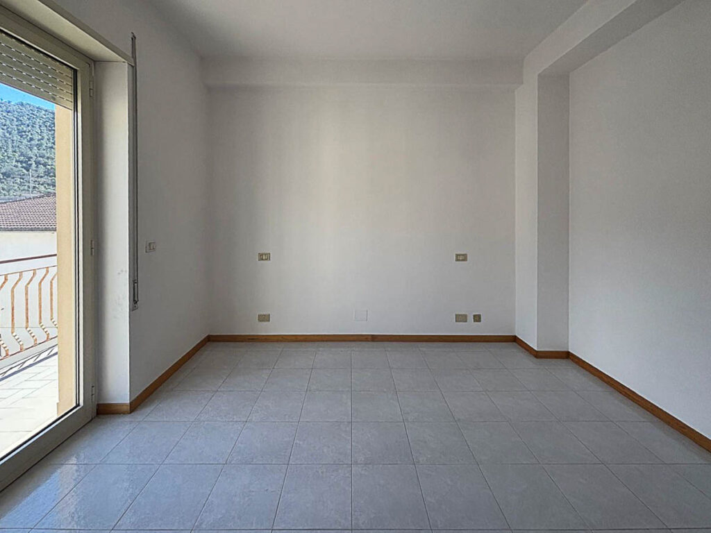 Itri – Via E. De Filippo | Appartamento in vendita image 5