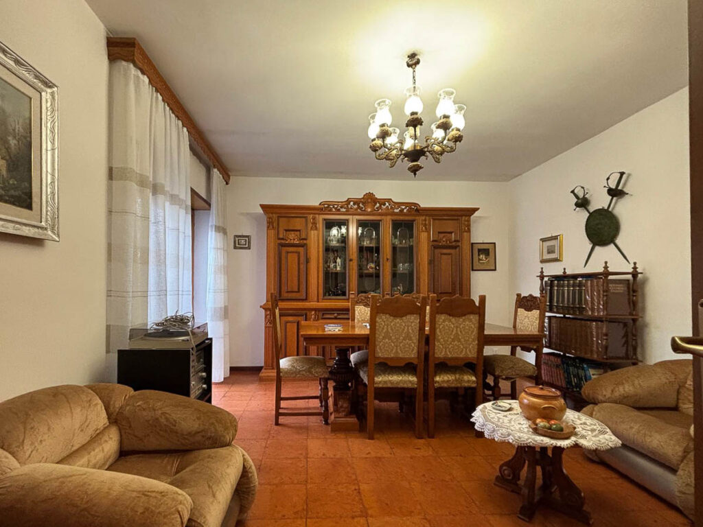 Gaeta Via delle Rose arioso e luminoso appartamento image 3