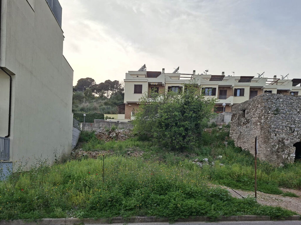 Gaeta, progetto approvato per porzione di villa bifamiliare panoramica sul Golfo image 1