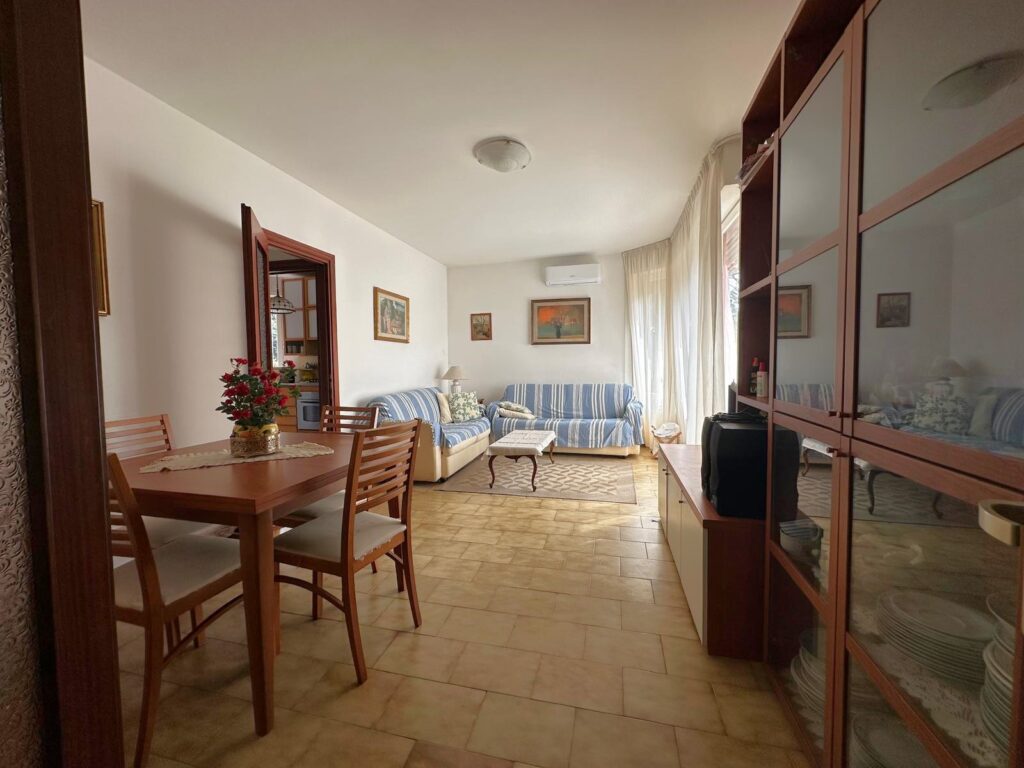 Gaeta Serapo – Appartamento a due passi dal mare con ampio giardino privato image 4