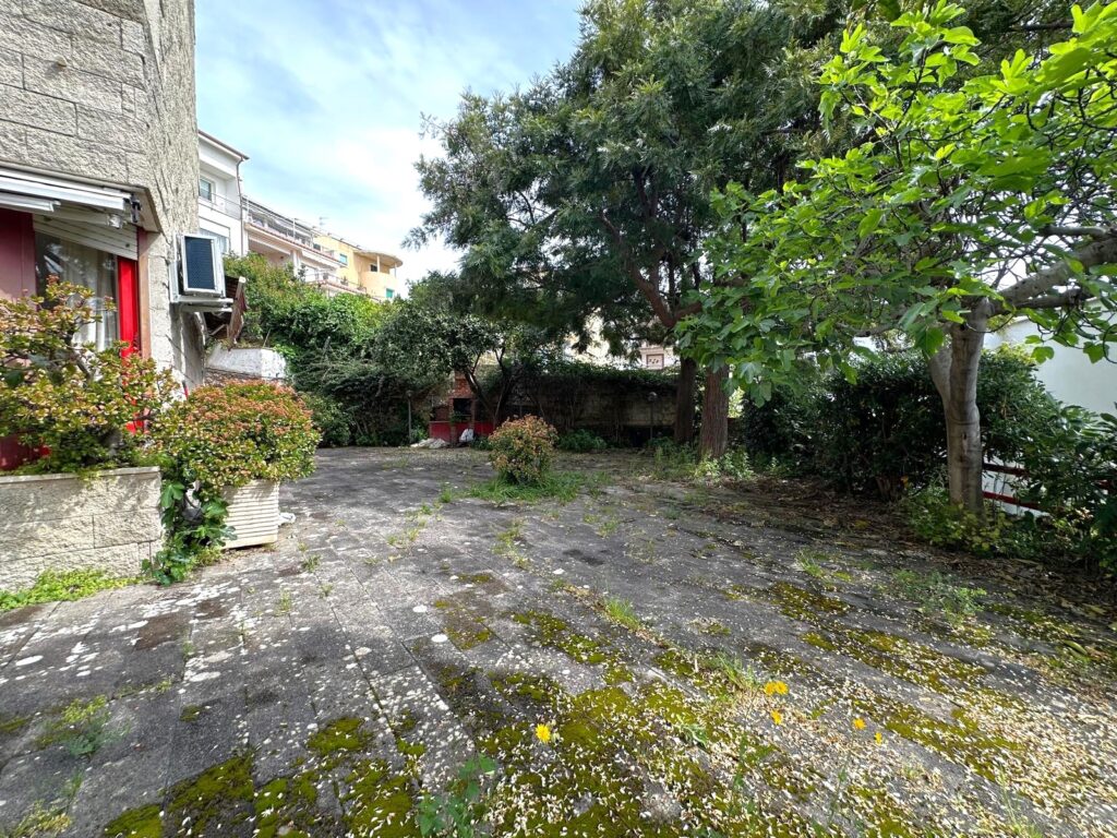 Gaeta Serapo – Appartamento a due passi dal mare con ampio giardino privato image 1