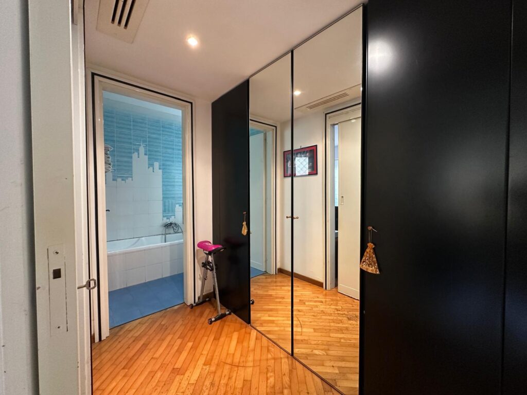 Serapo fronte mare – Appartamento in villa con posto auto image 5